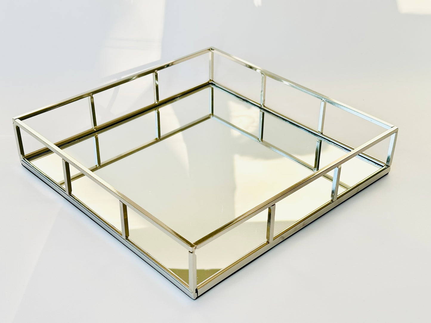 SQUARE SILVER FRAME MIRROR
BASE